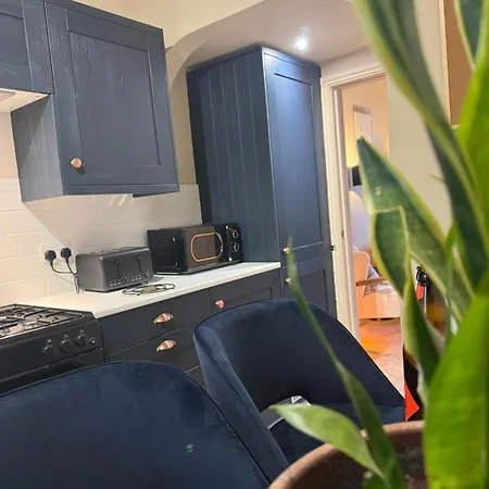 Casa vacanze Modern 4bd W Wi-fi, Washer, & Smarttvs, Close To M6 *